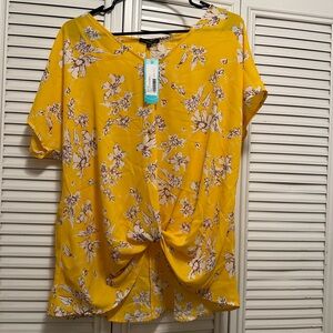 Women’s large floral print blouse. Brand West Kei. Color yellow.